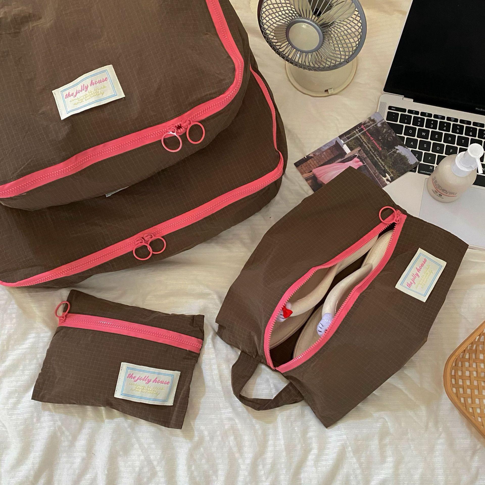 

Набор дорожных кубиков для хранения и упаковки с клетчатым котом и водонепроницаемым чехлом для документов Small