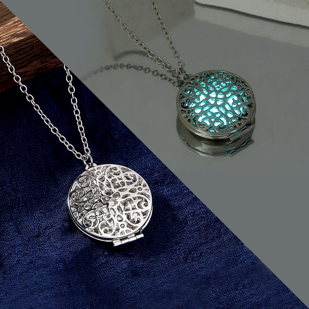 

Retro Luminous Pendant Necklace: Versatile Cross-Border Sweater Chain