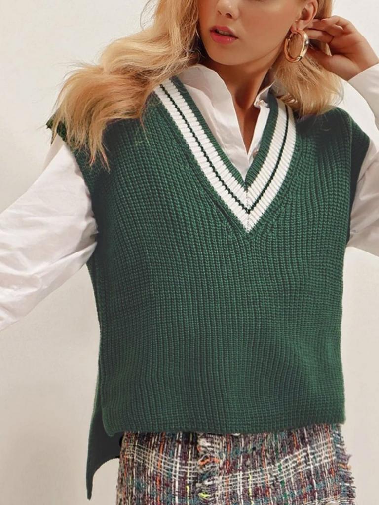 

Женская трикотажная блузка с V-образным вырезом и разрезом