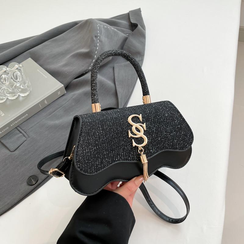 

Простая осенняя новая модная тенденция ретро сумка-багет маленькая квадратная сумка на плечо сумка-мессенджер однотонная женская сумка