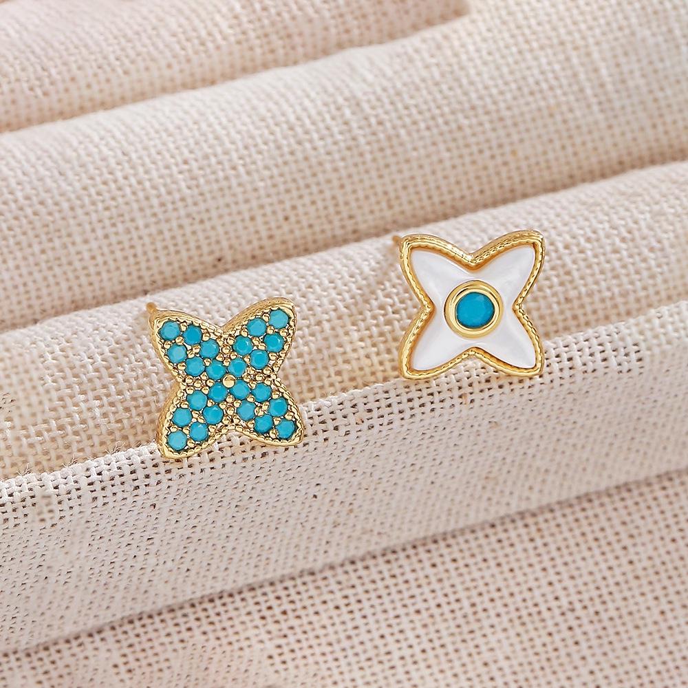 Raffinati Orecchini a Bottone Quadrifoglio Turchese e Cristallo - Elegante Design Geometrico di Alta Gamma per Donna