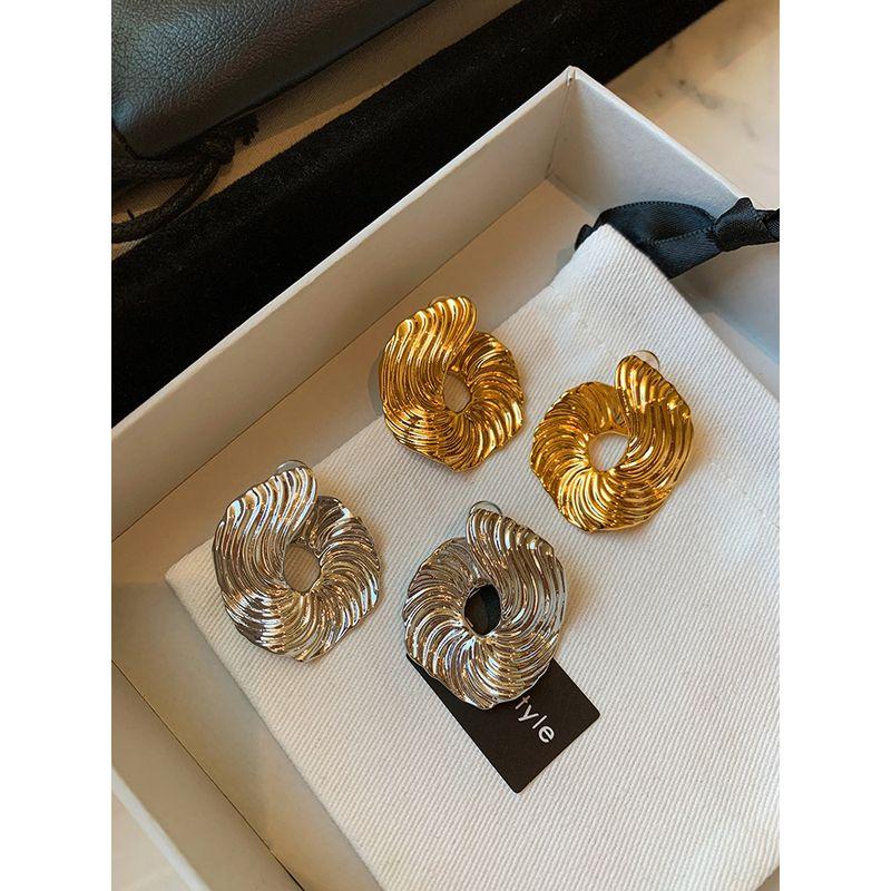 Accessible Luxury Exaggerated Asymmetrical Metal Texture Female Earrings