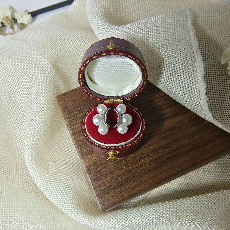 

Перламутровые серьги: Элегантный нишевый дизайн для женщин - Универсальный и изысканный для весны/лета