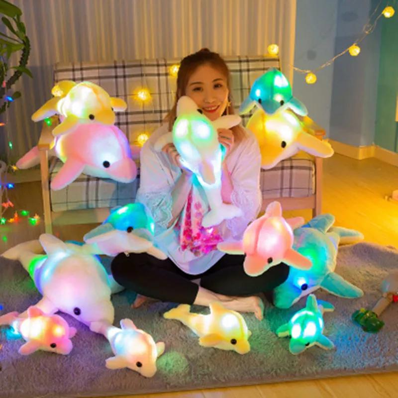 1 jouet en peluche lumineux et créatif de 32 cm, poupée dauphin avec lumière LED, jouet animal coloré, oreiller, joli cadeau pour enfants