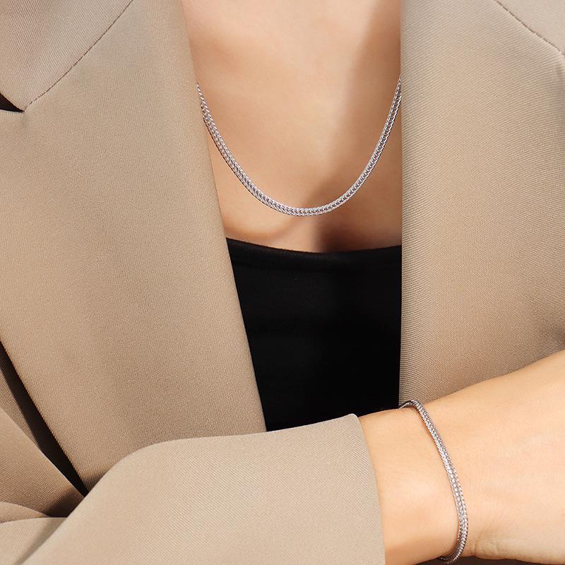 Marka 18K Gold-Plated Titanium Steel French Hollow Clavicle & Bracelet Set - Non-fading Minimalist Jewelry