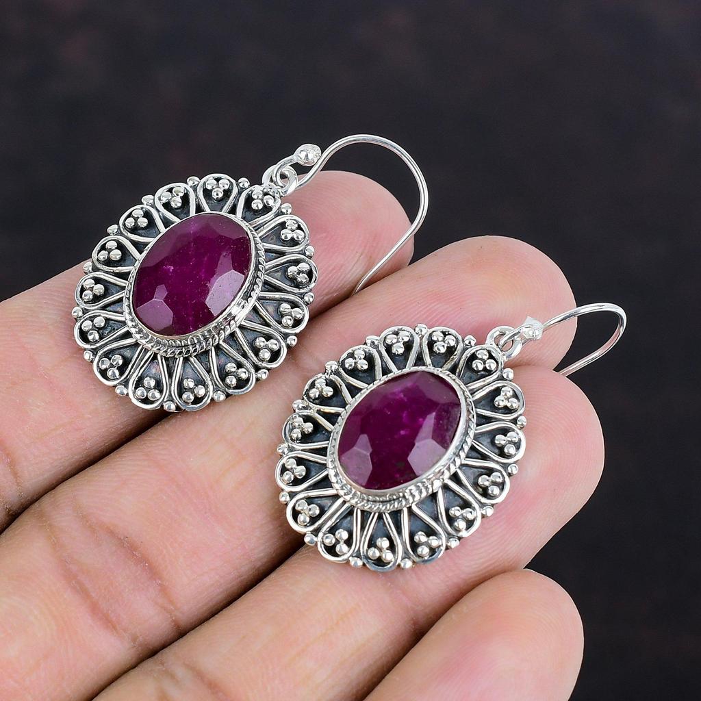 Facettierter Kaschmir-Rubin Ohrring Vintage Edelsteinohrringe Handgefertigter Schmuck 925 Sterling Silber Ohrring Neuestes Design Ohrring Geschenke für Freundin