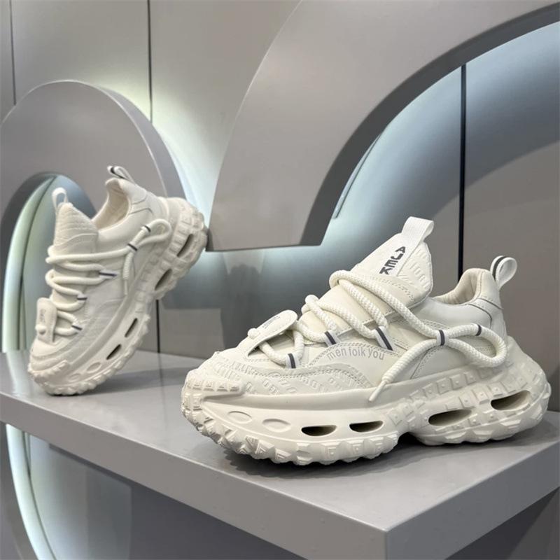 In autumn, the new platform dad shoes are old and retro trendy aj.
