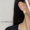 Light Medieval Texture Pearl Earrings Irregular Retro Literary Stud Earrings Line Geometric Earrings