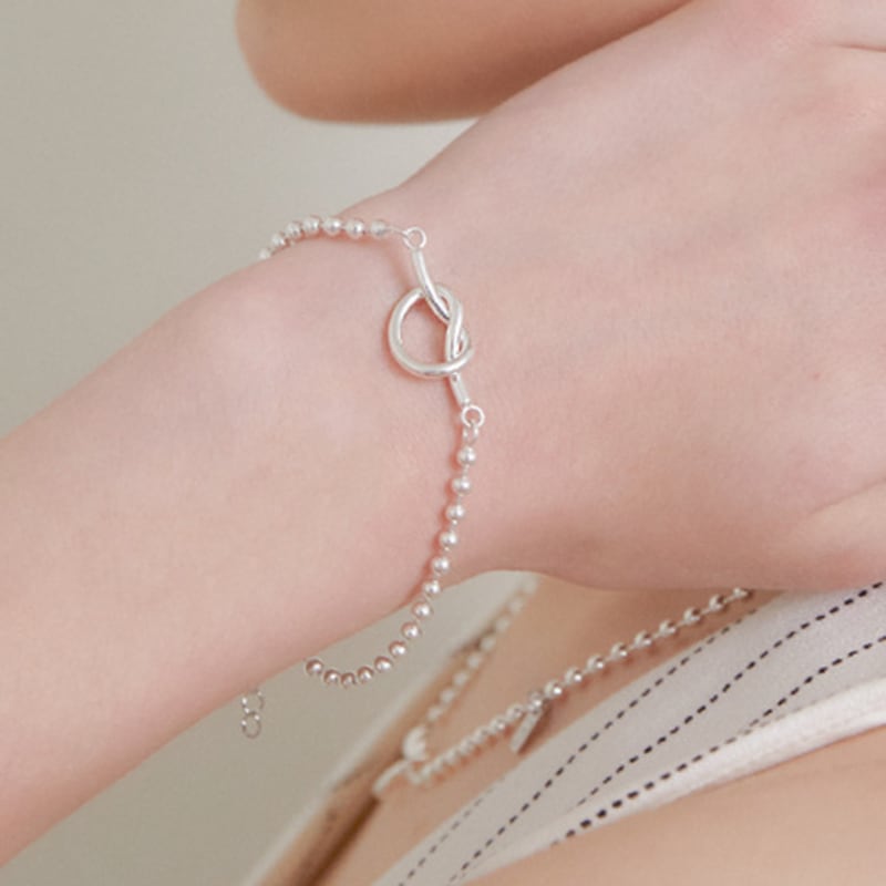 

GETMEBLING Pretzel Bracelet WHITE(B202-WH)