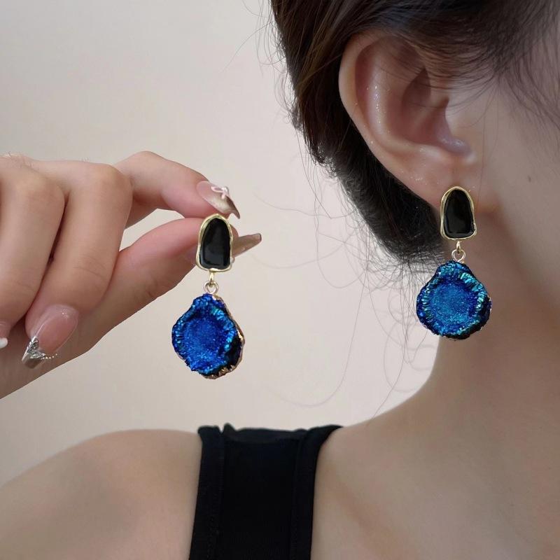 Light Luxury High-end Pleated Blue Irregular Metal Earrings Temperament Personality Versatile Stud Earrings Fashion Retro Earrings