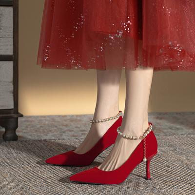 Buty ślubne Xiuhe chińskie czerwone buty ślubne nie męczą, szpiczaste noski, cienkie obcasy, wysokie obcasy, damskie wiosenno-letnie buty z łańcuchem z pereł