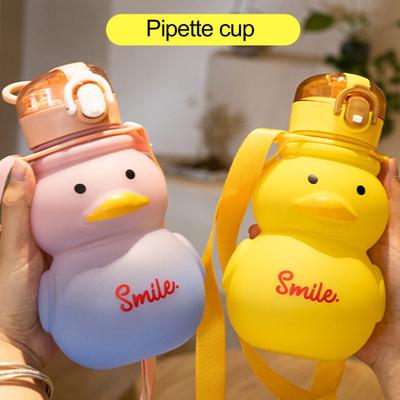 Borraccia a forma di anatra da 650 ml con cannuccia, design con lucchetto, bretella, apertura con una chiave, coperchio trasparente, acqua potabile Kawaii