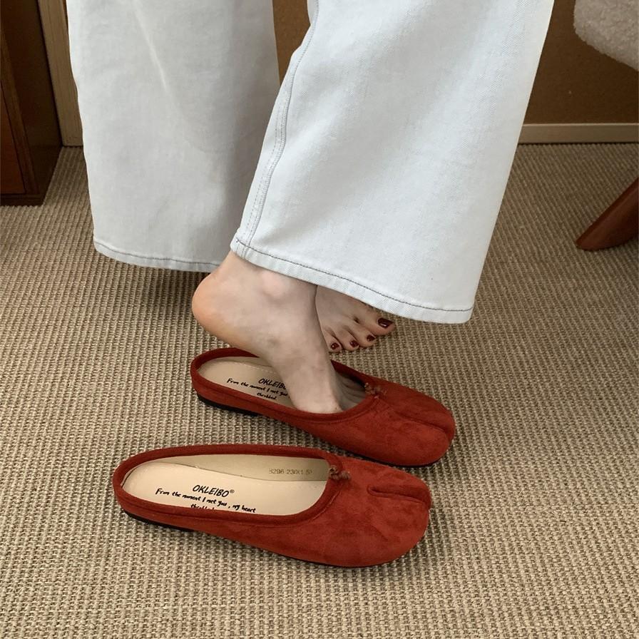 Gentle evening wind pig's trotters split-toe shoes women's 2025 summer new suede Korean version soft sole light mouth half slippers