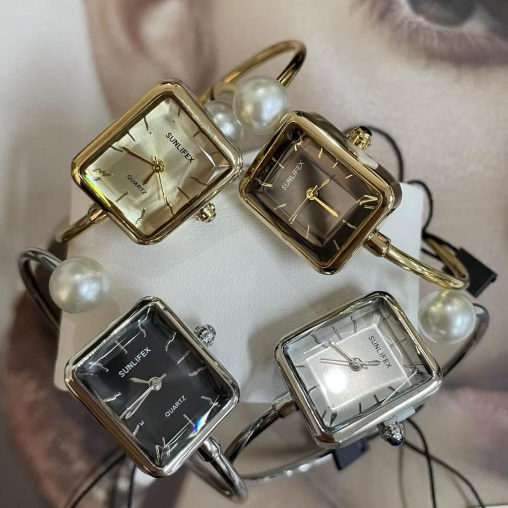 Golden Pearl Square Bracelet Watch - Women's Luxury Retro-Style Quartz Watch