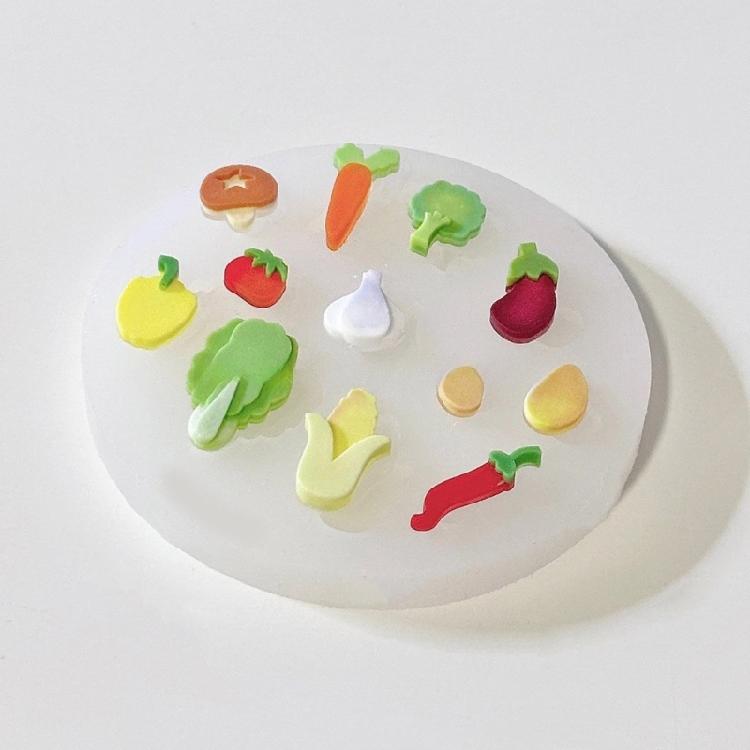 Beginner Friendly Vegetable Shape Charm Silicone Mold For Resin Carrot Tomato Lettuce Dollhouse Jewelry Decoration