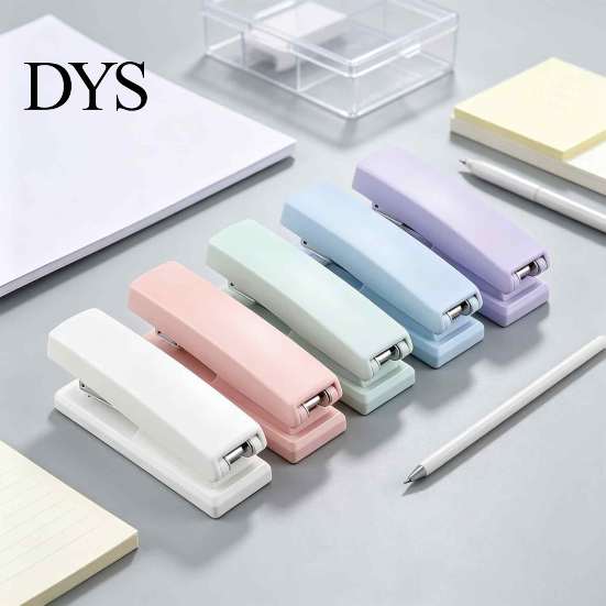 Handlicher Hefter für die tägliche Ablage, Mini-Hefter, mit ergonomischem geschwungenem Design, Morandi-Farbe, strapazierfähig, für Büro, Schule, Zuhause und den Gebrauch, einfache Betätigung