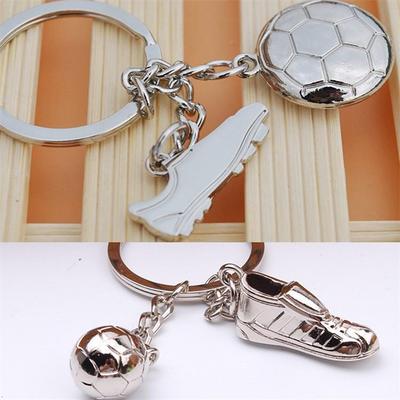 "Kūrybingas Pasaulio taurės futbolo batelio raktų pakabukas": Metalo nacionalinės komandos logotipas. Dovana įmonių ar bendruomenės renginiams"