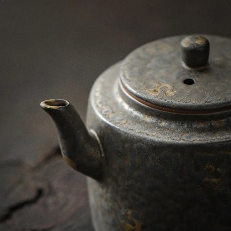 Japanese Rust Glazed Pottery Teapot Retro Sprinkle Gold Gilded Pot Household Tea Brewing Kettle with Infuser Cafes Accessories