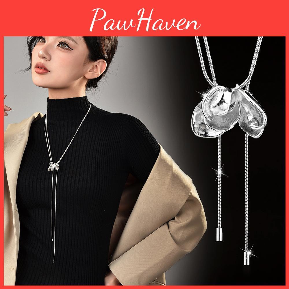 Long Fashion Forward Floral Necklace For Women With Elegant Snake Chain Accents And