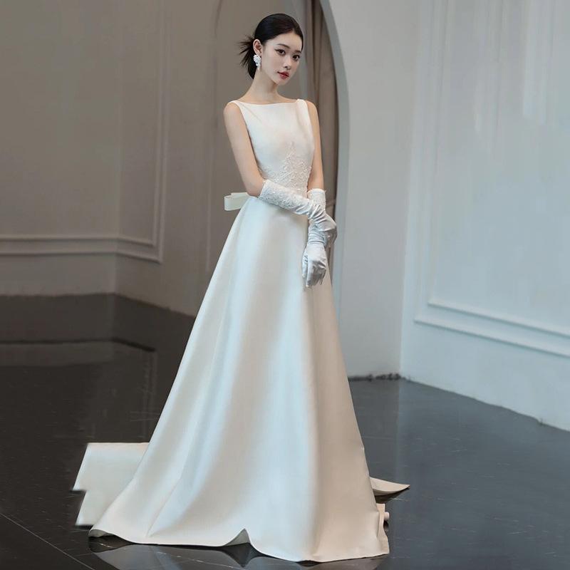 French Light Wedding Dress Bridal Simple Temperament Satin Retro Welcome White Dress Dress Small Trailing Out Dress