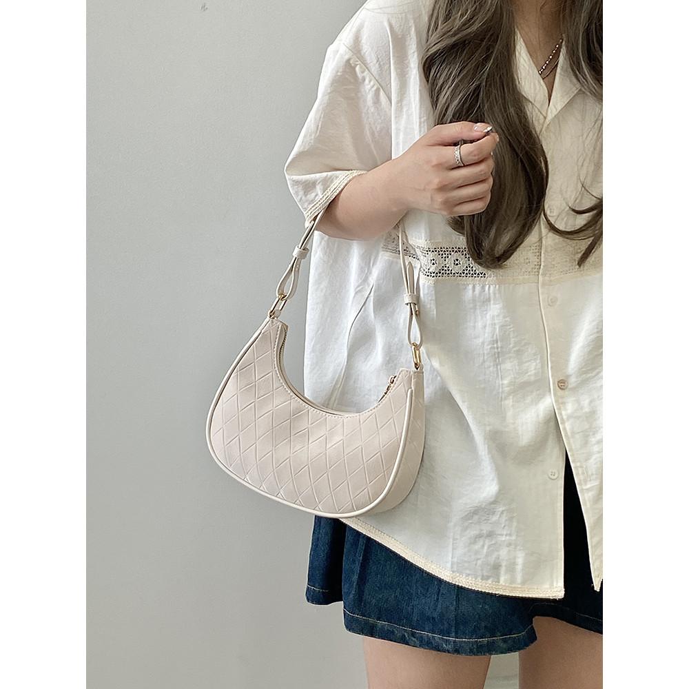Ielgy Female Crescent Bag High-End Baguette Underarm Bag Shoulder Crossbody