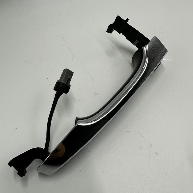 Front Exterior Outside Door Handle Chrome Keyless entry with button for hyundai CRETA 2015 2016 2017 2018 82661M0700