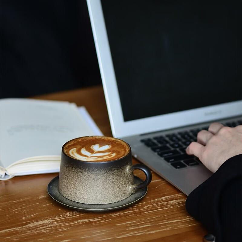 Jingdezhen Retro Designer Mulberry-Dye Coffee Cup