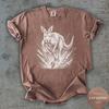 Comfort Colors® Kangaroo Shirt, Australian Wildlife Graphic Tee, Vintage Australia Animal T-Shirt, Outback Wildlife Lover Gift Tee