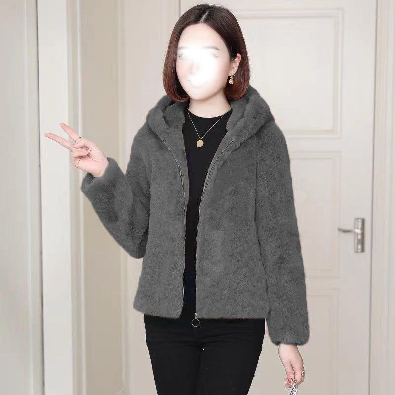 2025 Autumn/Winter Plus Size Women's Velvet Fleece Pajamas & Outerwear