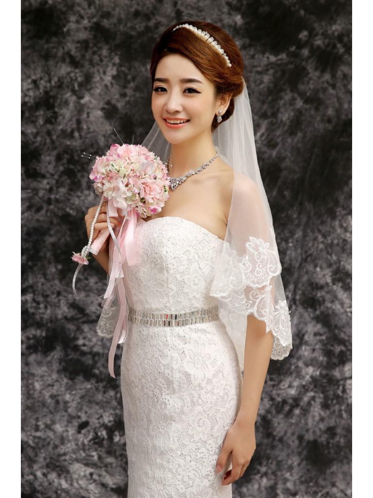 European & American 1.5m Lace Edge Bridal Veil with Extended Train, Floor-Length Wedding Veil.