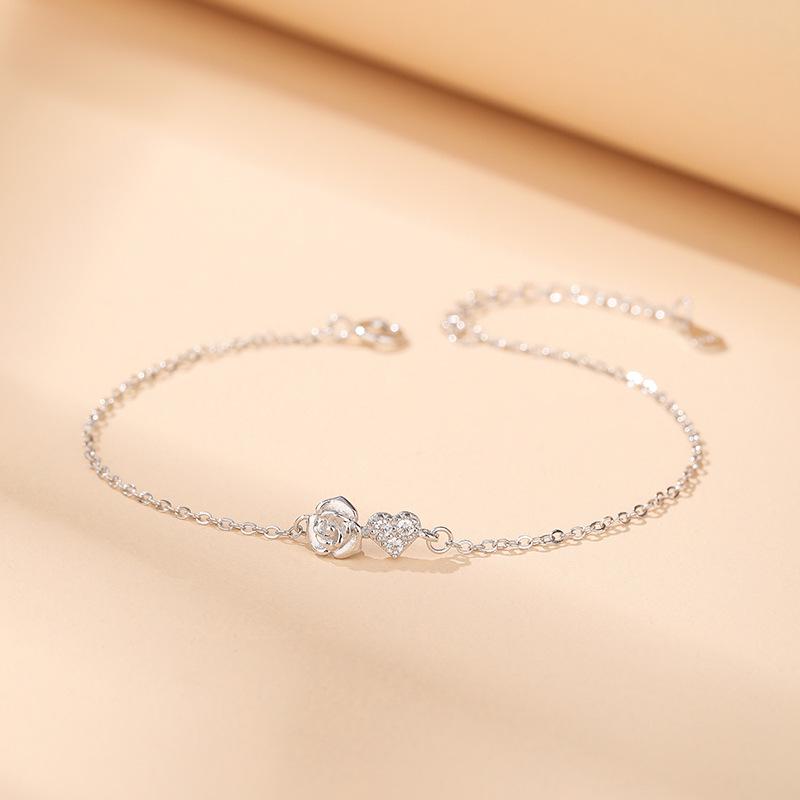 

Браслет из стерлингового серебра 925 пробы с инкрустированным бриллиантовым дизайном в форме сердца для женщин 925 Silver