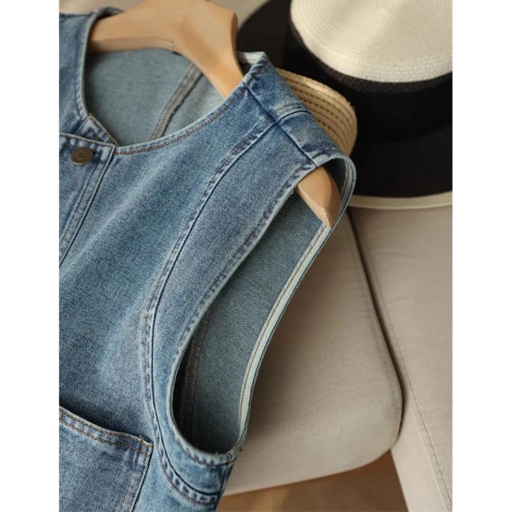 Women's Round Neck Sleeveless Denim Vest Loose Fit Vintage Washed Single Breasted Pocket Casual Waistcoat