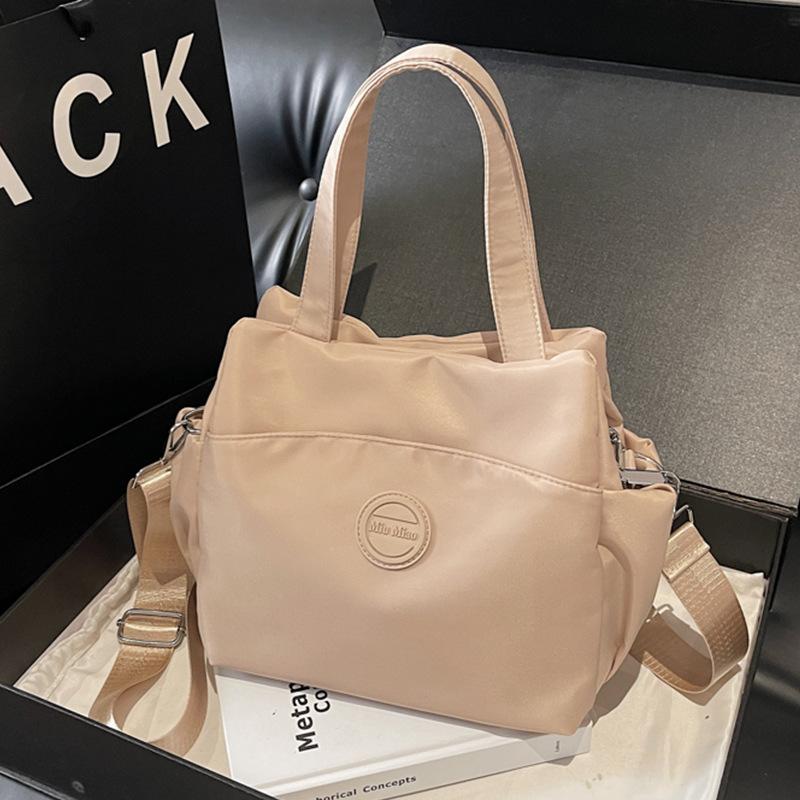 Lightweight Large Capacity Shoulder Bag Women's Waterproof Nylon Tote Bag