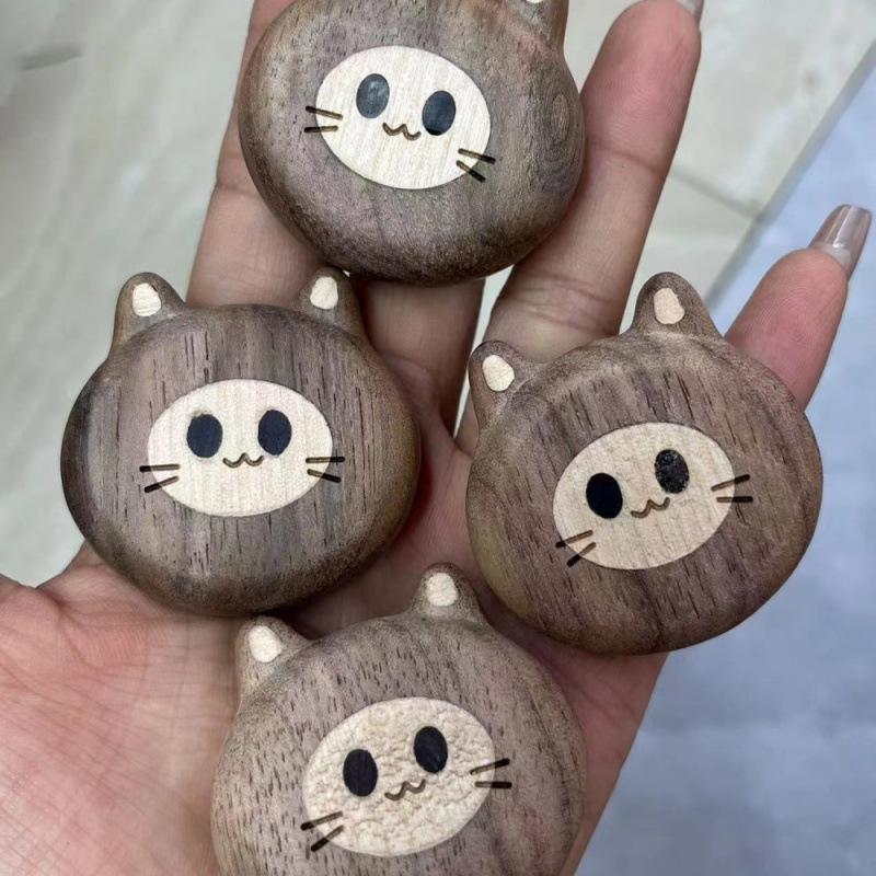 Sandalwood Star Carved Wooden Cartoon Rabbit & Bear Fridge Magnet Jewelry Accessory