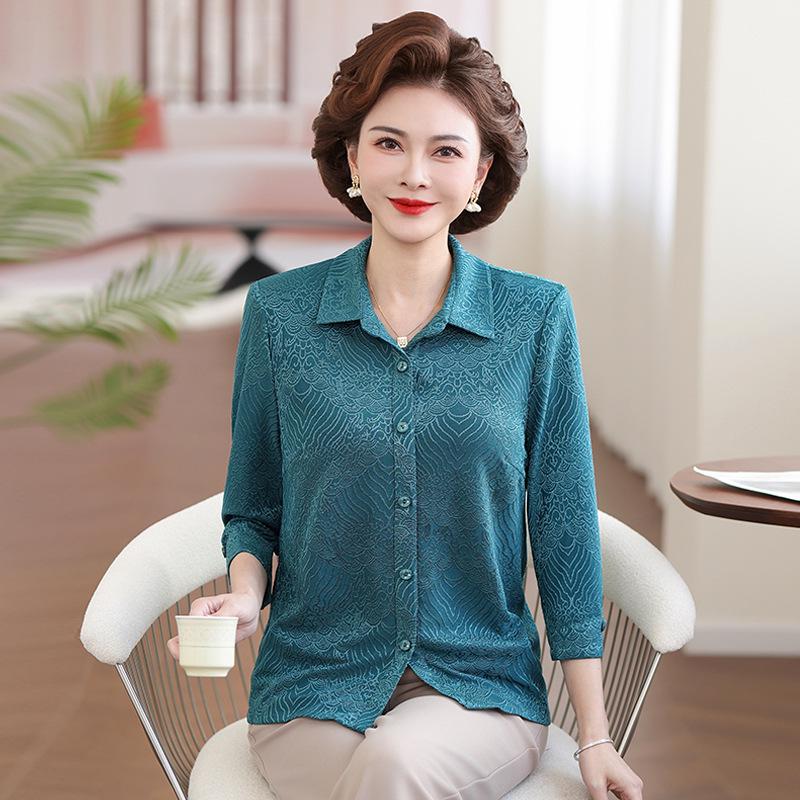 

Silk Jacquard Seven-Sleeve Lapel Shirt for Middle-Aged & Elderly Women - Loose Fit, Plus Size, Elegant Top 3XL (recommended for 120-135 jin) зелений