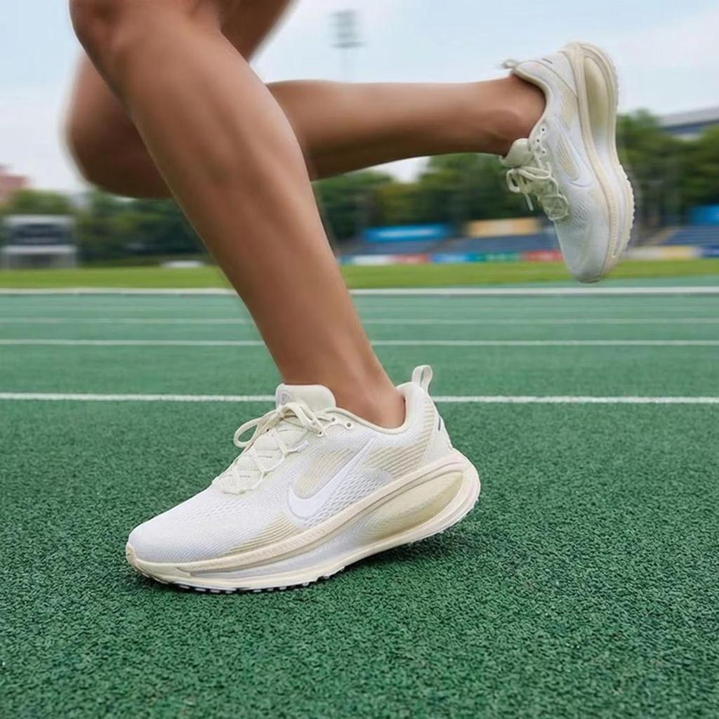Nike Women's Running Shoes VOMERO 18 IO9915-100
