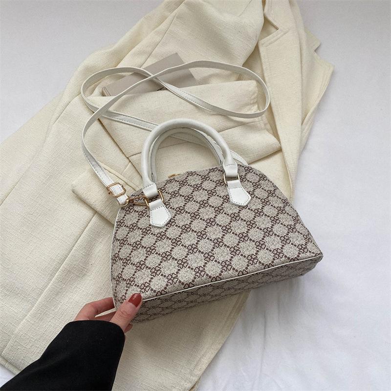 Casual Handbag Shell Bag Women's Fashion Simple Messenger Bag Spring New Commuter Shoulder Bag