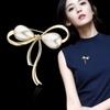 Pearl Brooch Atmospheric V-neck Skirt Anti-exposure Brooch Pin Fixed Clothes Women's Collar Pin Accessories Cardigan Pin