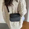 Semplici Borse a Spalla a Sella in Pelle PU Monocolore Borsa a Tracolla Cinturino Largo Patta Portafoglio e Borsa a Mano Per Donne Ragazze