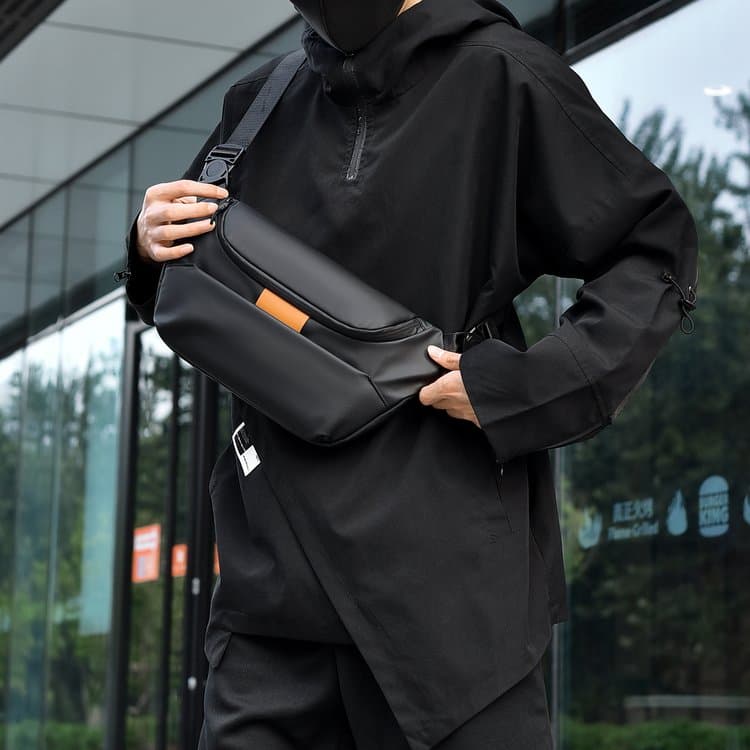 New men's messenger bag breast bag