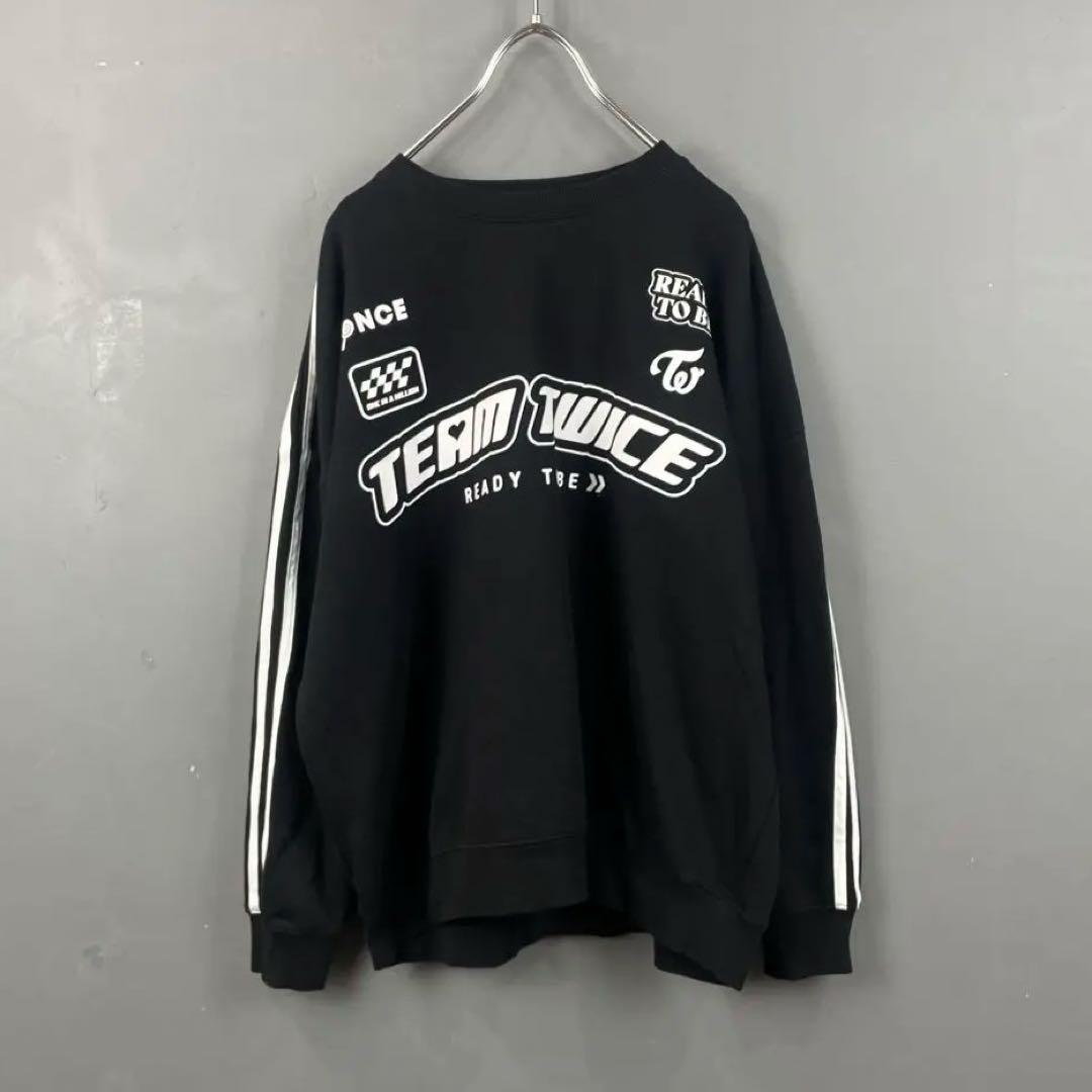

[USED] Official TEAM TWICE READY TO BE Sweatshirt Live Tour