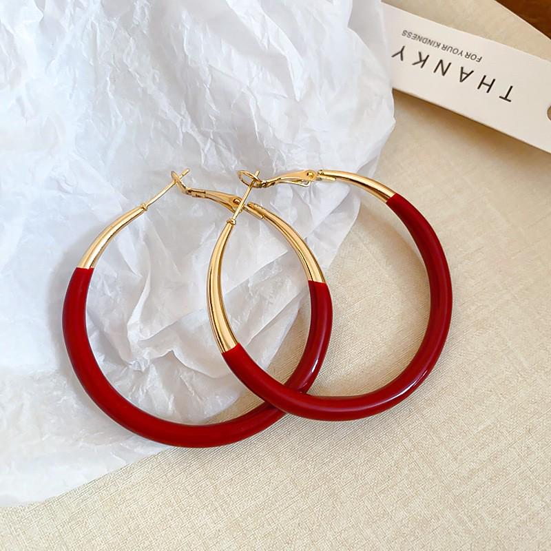 Silver Needle Acrylic C-shaped Hoops: Elegant & Versatile Design Earrings.