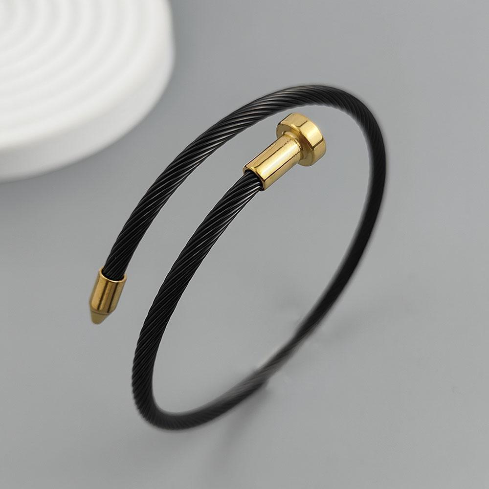 Charming gold-plated 18K stainless steel thorn nails women's bracelet, high quality waterproof jewelry, wedding party gift