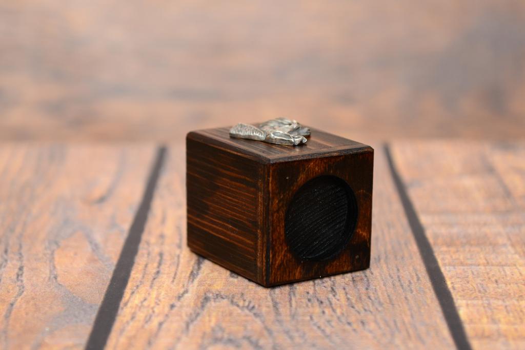 Schnauzer I - wooden candle holder with a dog, a unique souvenir after losing a dog, a handicraft from the Art-Dog brand
