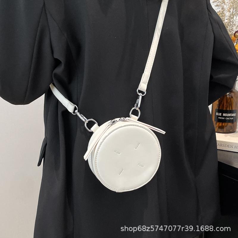 Small round box niche mini bag women's leisure 2025 new fashion shoulder messenger bag popular small round bag