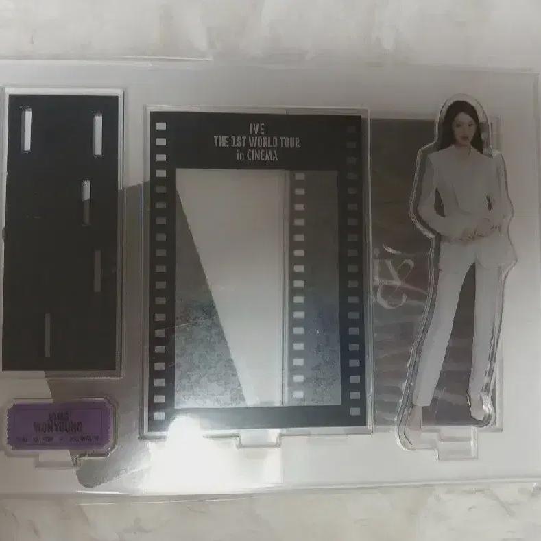 

Акриловая стойка Ive Cinema Popup Store Wonyoung