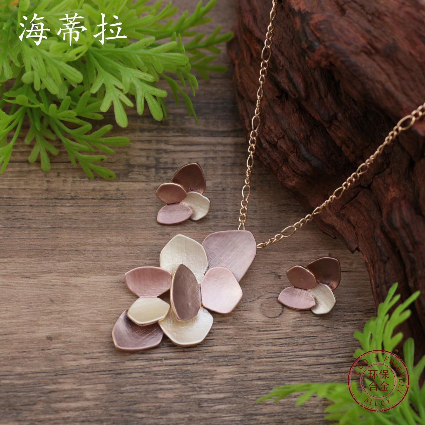 Новый набор эмалевых геометрических серег-пусетов с лепестками и подвеской, женские преувеличенные серьги-пусеты в виде цветка и ожерелье