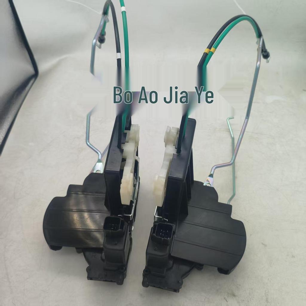Hyundai Zentrales Türschloss Stellmotor 81310-2F010/81320-2F010
