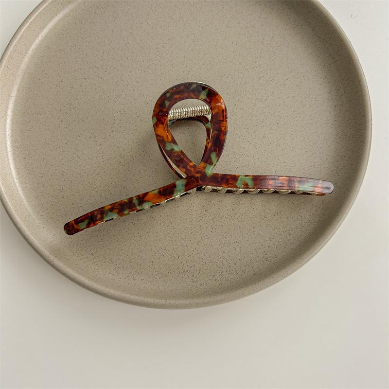 Elegant Oversized Retro Acetate Hairpin: Exquisite Korean Shark Clip for Women