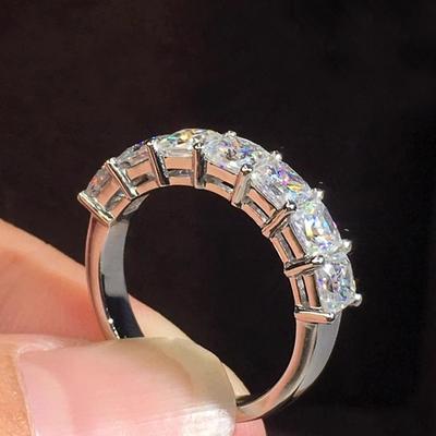 Huitan Anelli da Donna Princess Trendy Lusso Zirconia Cubica per Accessori da Matrimonio Anello Femminile Bling Bling Gioielli Statement da Festa